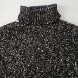 H&M Cozy Black Turtleneck Sweater